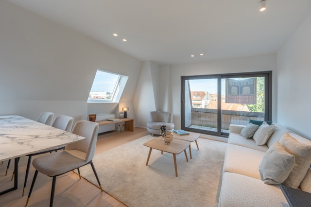 In hartje Zoute: Hoekappartement met een open zicht ! 